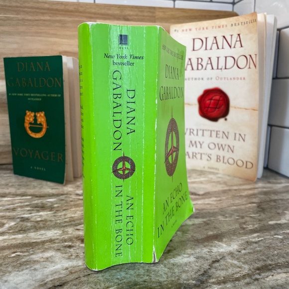 3 Books by Diana Gabaldon Outlander Paperback Used - Picture 7 of 15